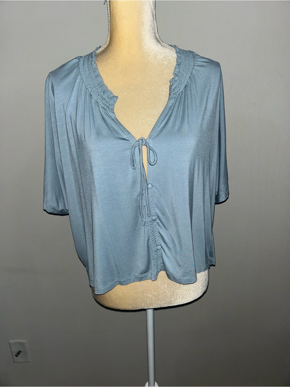 NEW 78&Sunny Light Blue Tie-Neck Short Sleeve Blouse Sz XL